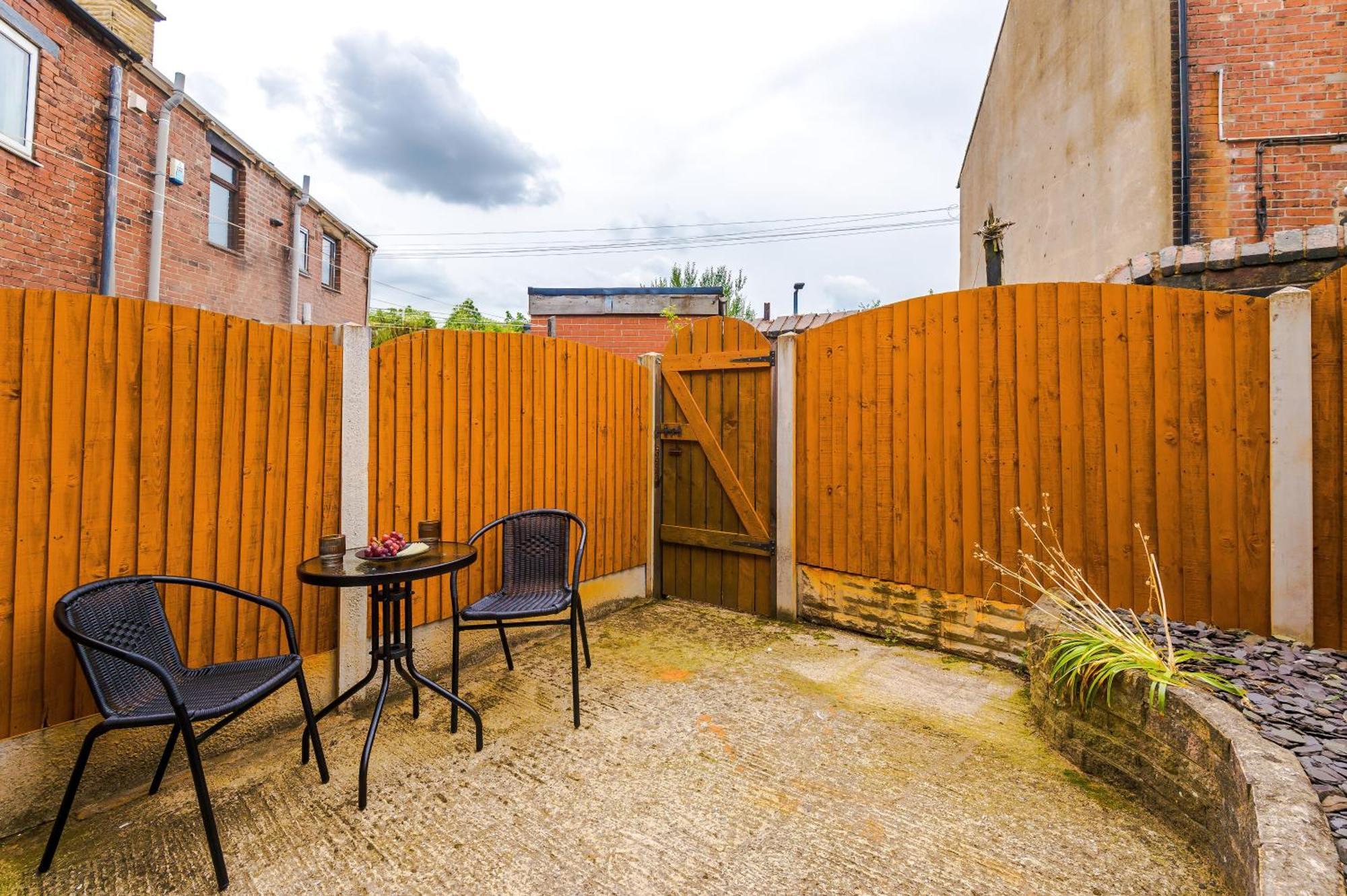 Modern Premium 3 Bed Hidden Gem - Central Location Барнсли Экстерьер фото